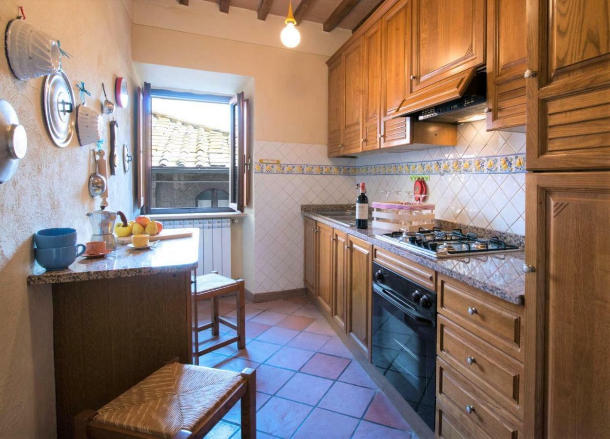Sangi Studio Apartment - With Amazing View Of The Duomo سان جيمينيانو المظهر الخارجي الصورة
